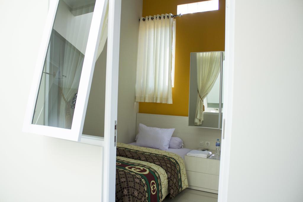 Purwosari Residence Семаранг Номер фото